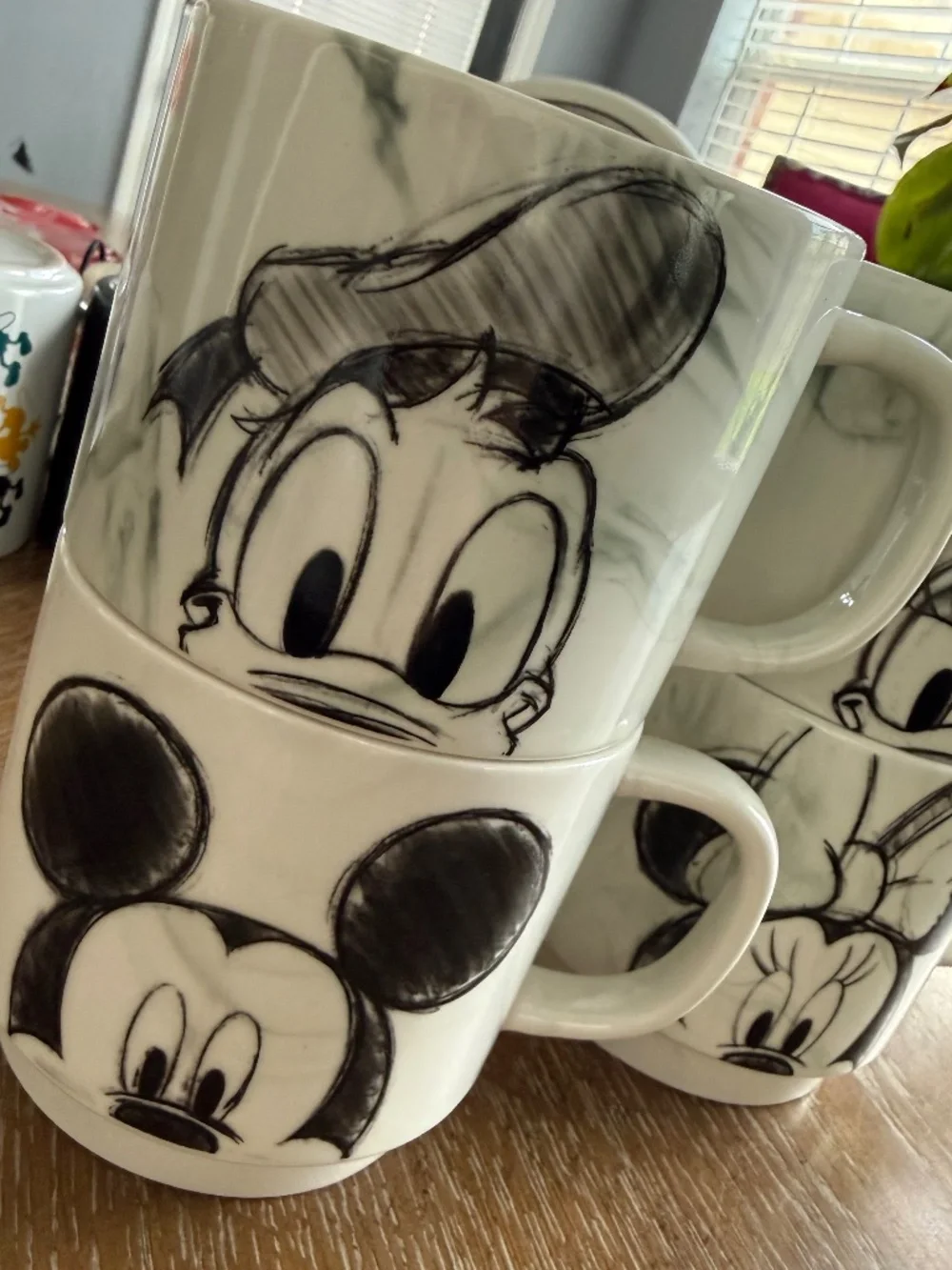 Excellent Condition – Official Disney Coffee Mugs (Set of 4